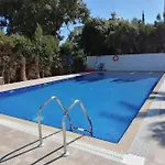 Sea View 1br With Pool Access * Larnaca