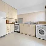 Sea View 1br With Pool Access *