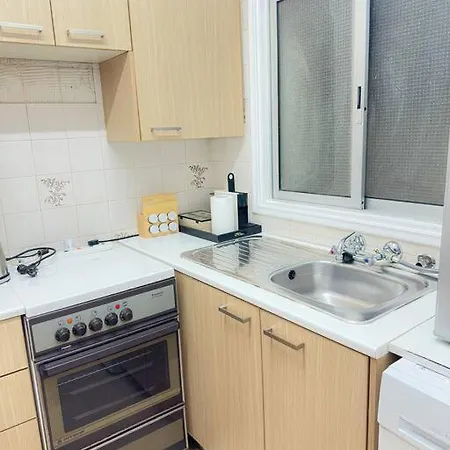 Sea View 1br With Pool Access *