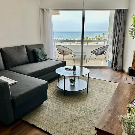 Sea View 1br With Pool Access لارنكا