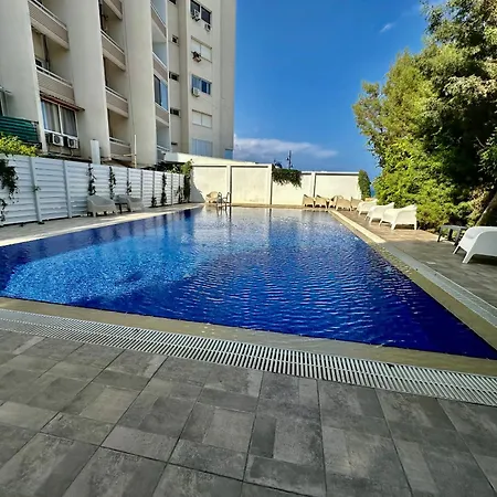 Sea View 1br With Pool Access Apartman *