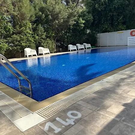 Lägenhet Sea View 1br With Pool Access *