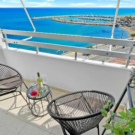 Sea View 1br With Pool Access Daire Larnaca