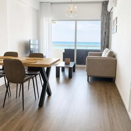 Sea View 1br With Pool Access