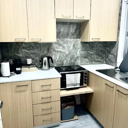Appartement Sea View 1br With Pool Access Larnaca