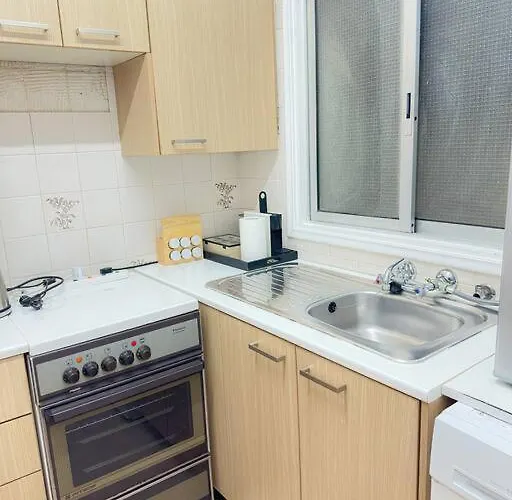 Sea View 1br With Pool Access *