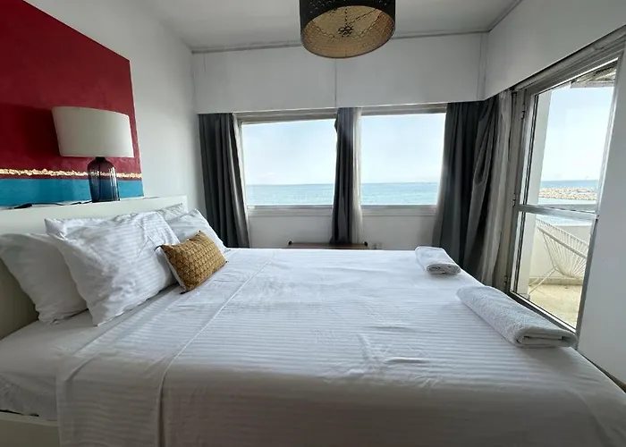 Sea View 1br With Pool Access