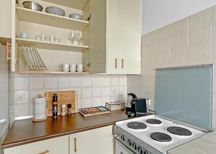 Sea View 1br With Pool Access Διαμέρισμα Λάρνακα