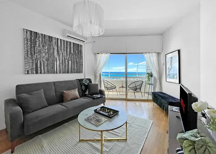 Sea View 1br With Pool Access Апартаменты *